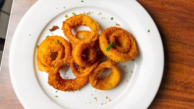 Golden Steak Cut Onion Rings.